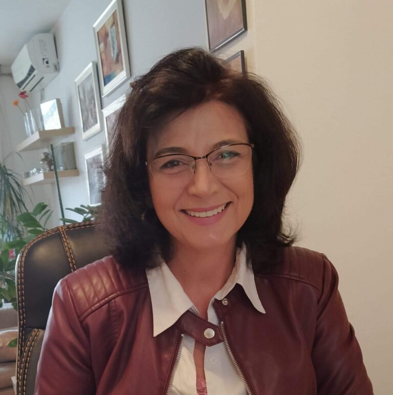 Колумна на Елисавета Марковиќ – член на Централниот одбор на ДОМ