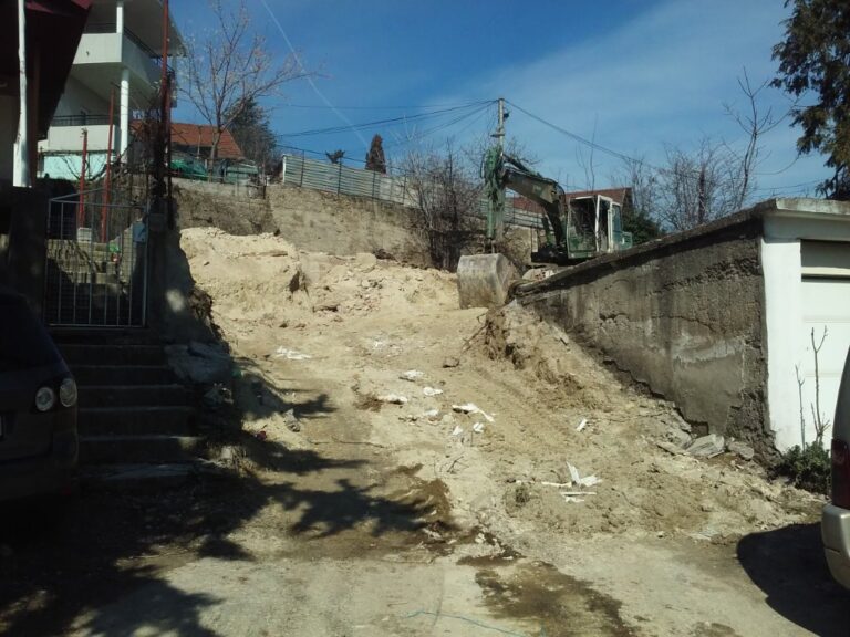 ДОМ: Кој одобрил зграда во слепата уличка во Пржино?